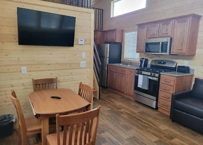 Holiday home 037 Tiny Nr Grand Canyon South Rim Sleeps 8 *
