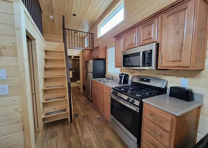 037 Tiny Nr Grand Canyon South Rim Sleeps 8